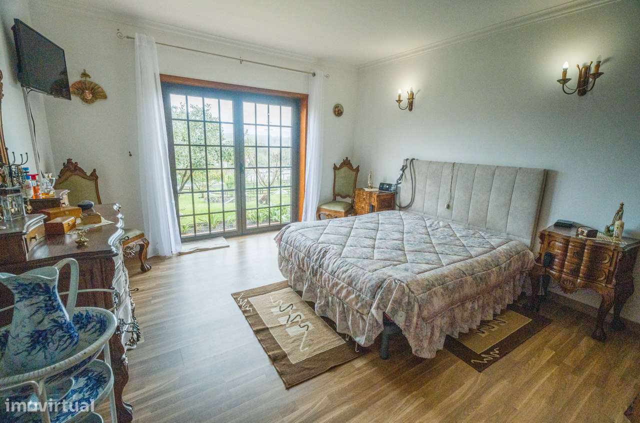 Moradia T4 de Arquitetura Francesa em Serém – Macinhata de Vouga-18