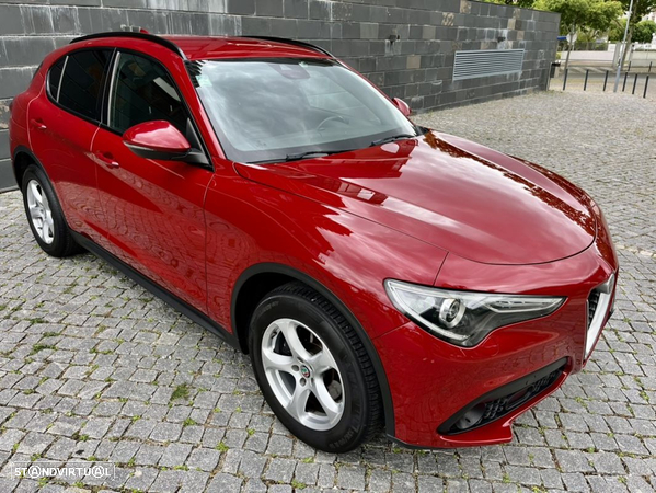 Alfa Romeo Stelvio 2.2 Diesel 16V AT8-Q4 Executive - 17