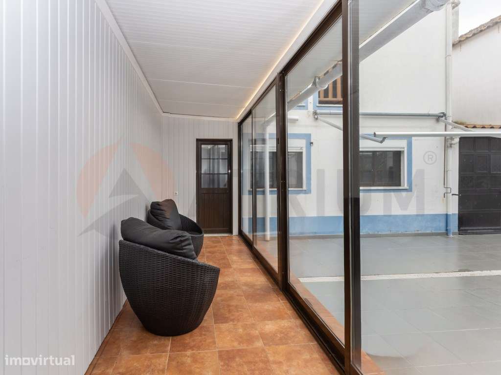 Moradia T3 com garagem, no Faralhão-10