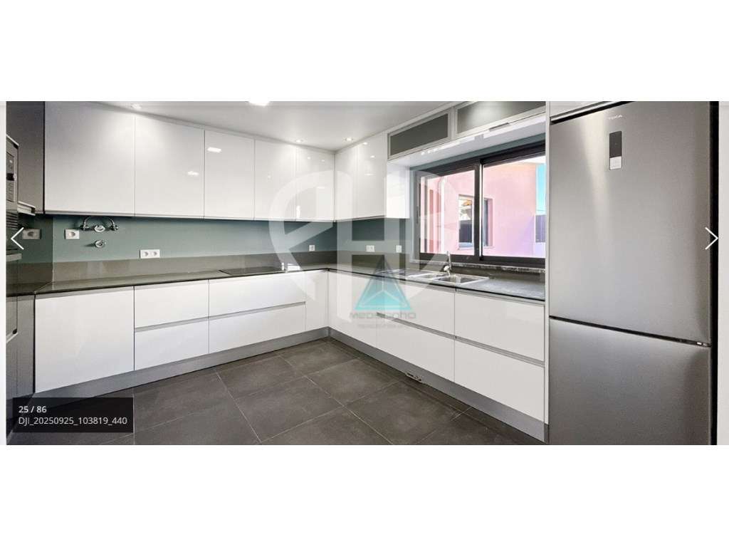 Moradia Isolada Pinhal do General com piscina e garagem - Grande imagem: 2/25