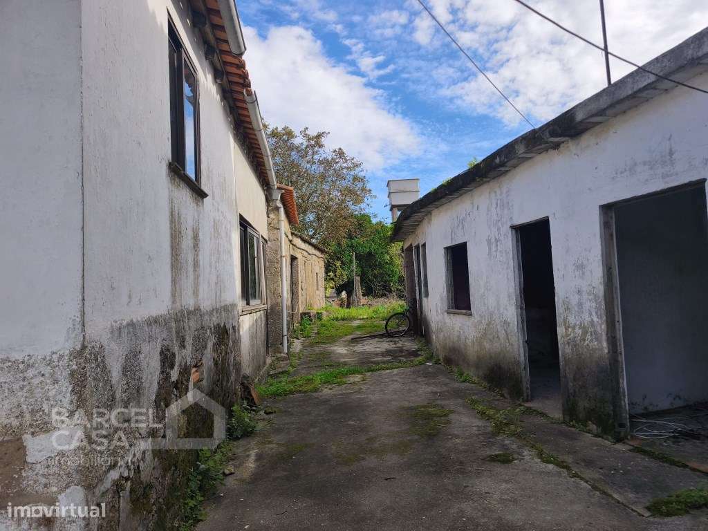 Oportunidade Única - Moradia para Restauro com Vistas Panorâmicas!-22