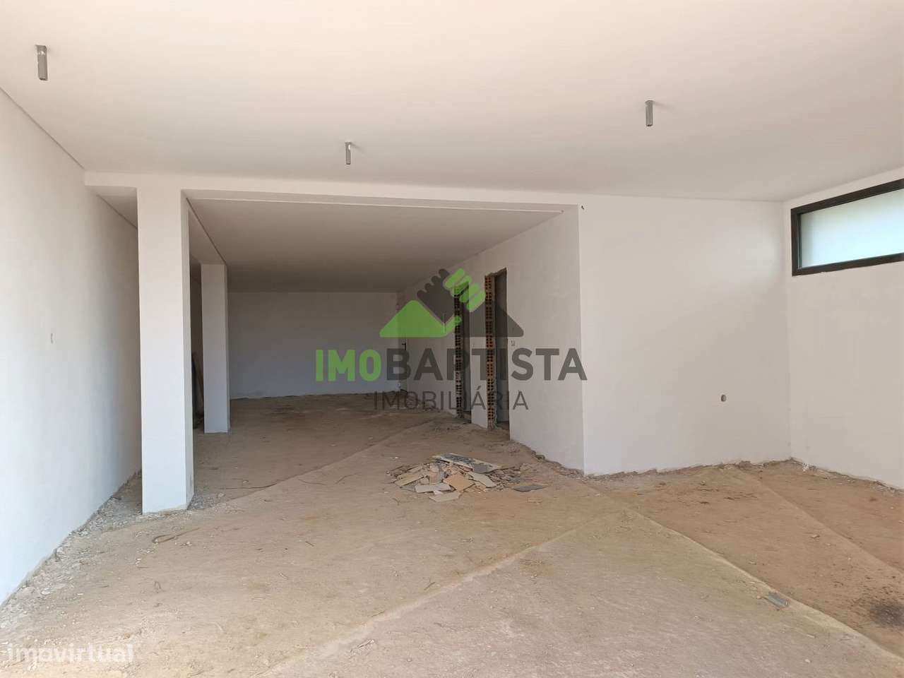 Moradia NOVA V4 no centro de Canedo-11