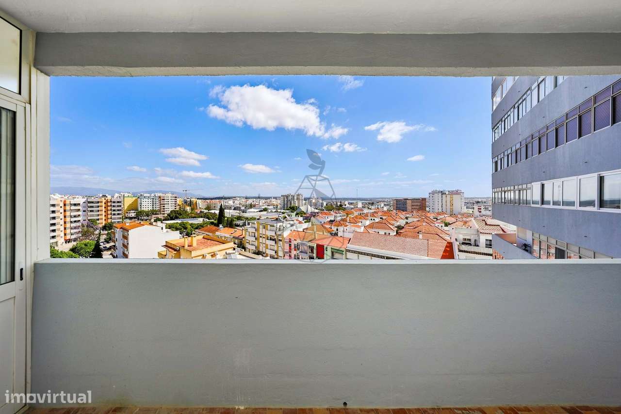 Apartamento Renovado T1 no Centro de Portimão-11