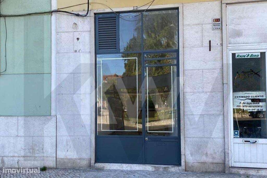 LOJA PARA ARRENDAMENTO NA PRAÇA PAIVA COUCEIRO - Grande imagem: 2/13