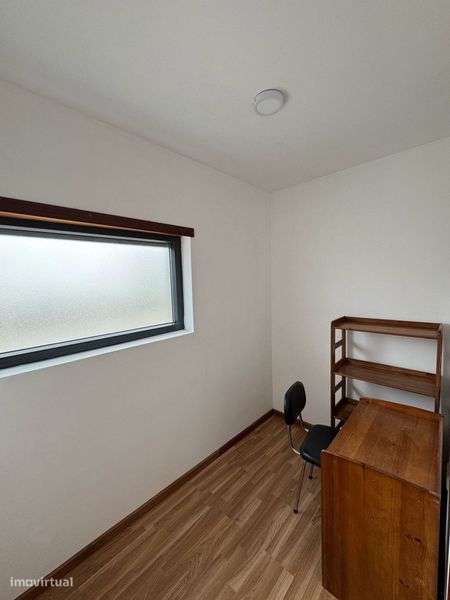 Arrenda-se T1 totalmente Mobilado - Grande imagem: 5/7