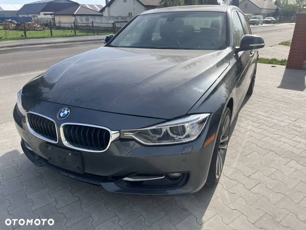 BMW Seria 3 335i xDrive - 15