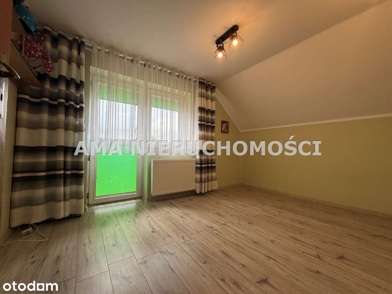 Komfortowy dom rodzinny w doskonałej lokalizacji-15