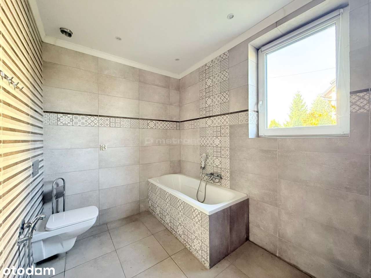 Gotowy dom 2019: kominek, podłogówka, światłowód-10