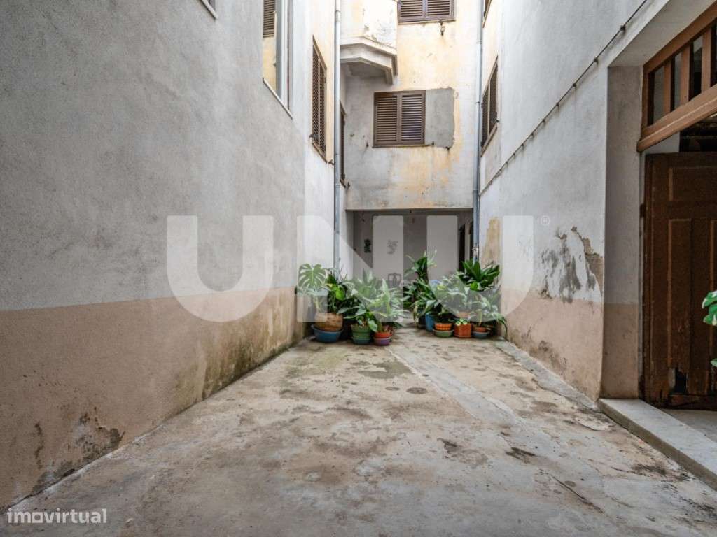 Prédio com Dois Edifícios Independentes no Tortosendo - Elevado Pot...-48