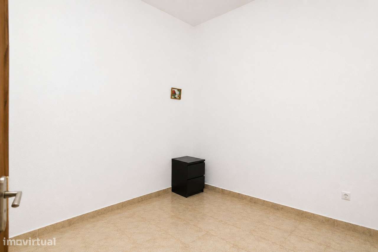 Moradia de Prestígio com T1 Independente, Terraço Panorâmico e Exce...-21
