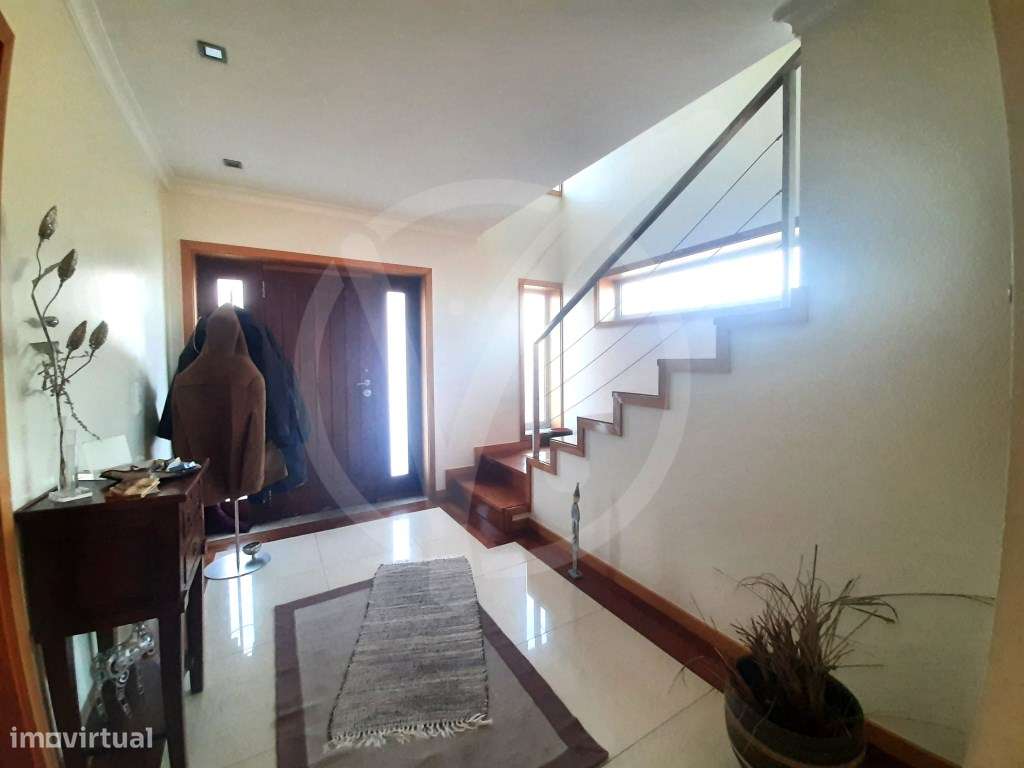 Moradia T4 com Jardim e Garagem para 3 Carros em Amorim - Póvoa de ... - Grande imagem: 5/20