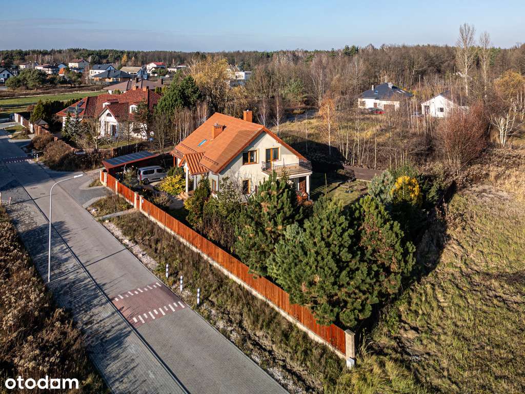 Rodzinny dom w otoczeniu zieleni , działka 923m2-1