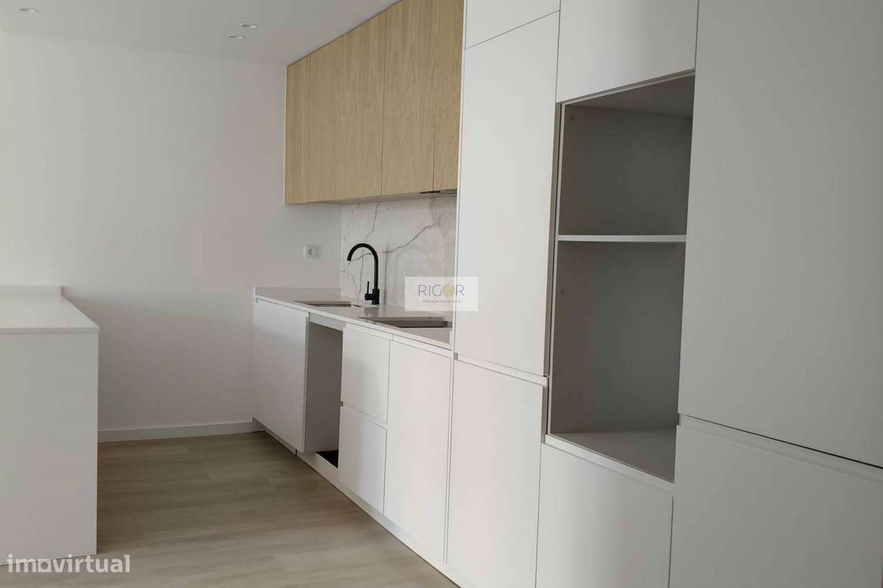 Apartamento T2 com terraço de 255m2 em Matosinhos - Grande imagem: 5/21
