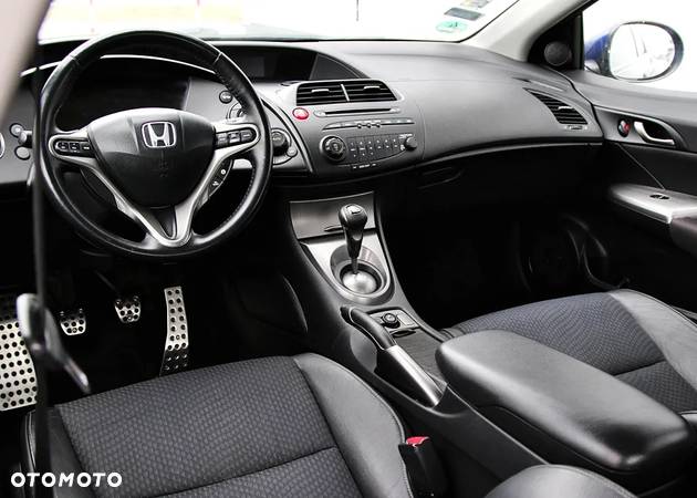 Honda Civic 1.8 GT Special Edition - 26