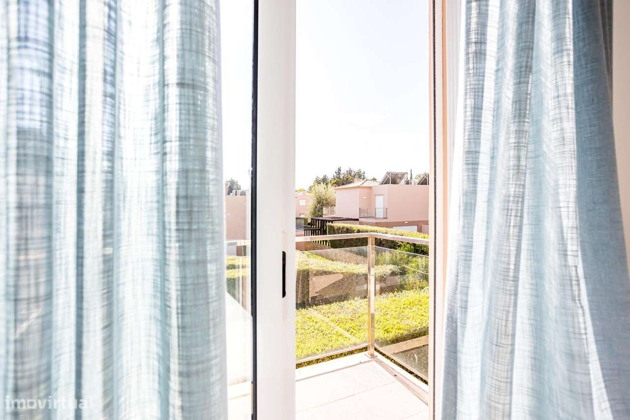 Moradia T2+1 de Luxo em Condomínio Exclusivo no Algarve-31