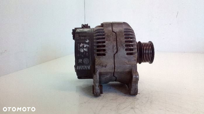 Alternator Volkswagen Polo III 1,6 B 028903025H - 1