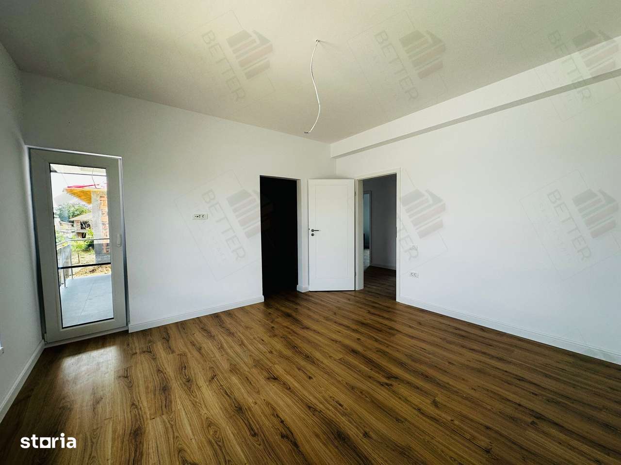 Casă Spațioasă P+1+Pod • 5 Camere • 3 Băi • Teren 370 mp • 185.000 EUR - Imagine principală: 4/19