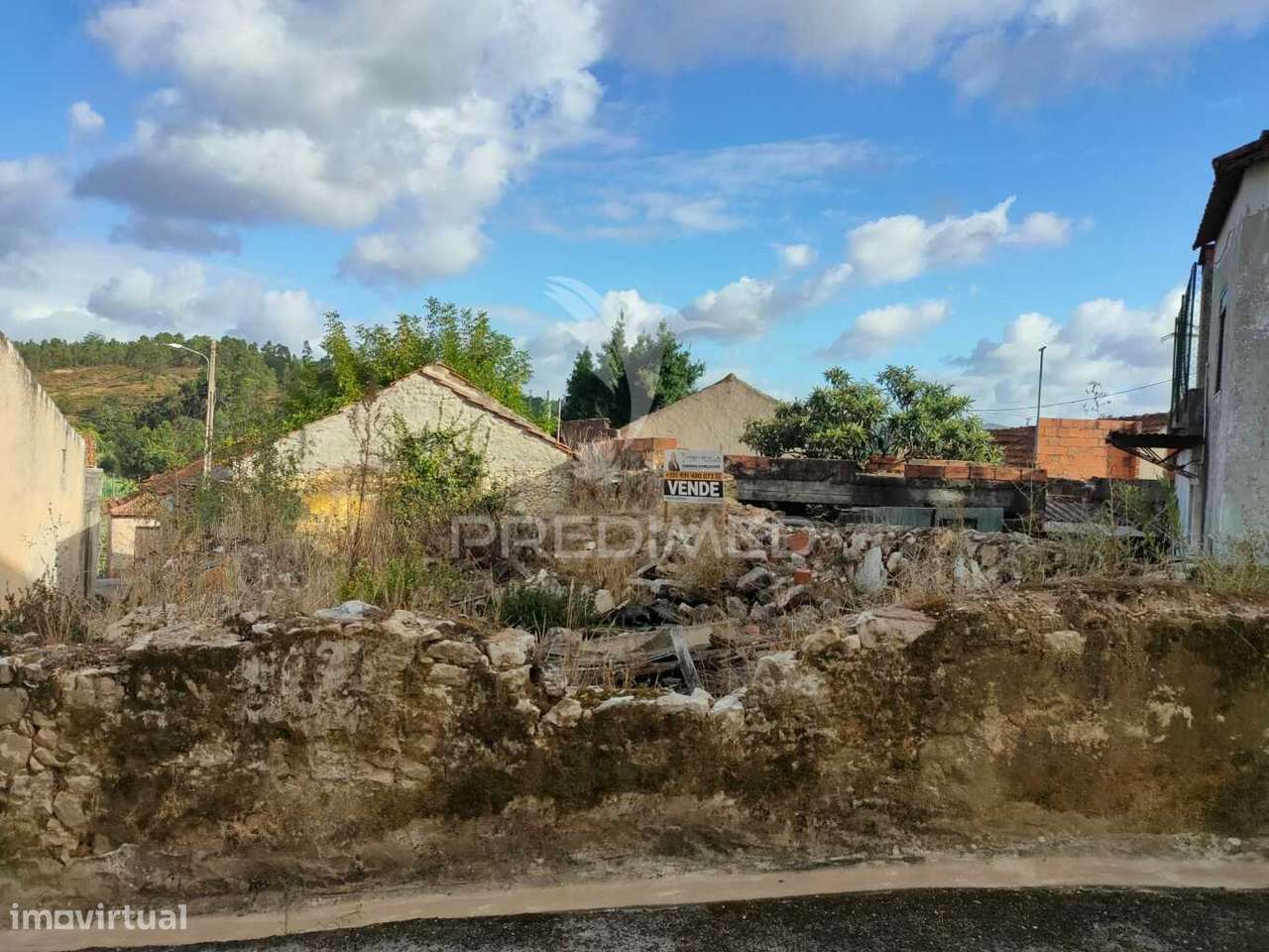Ruína para nova construção - Amiais de Baixo, Santarém - Grande imagem: 5/8