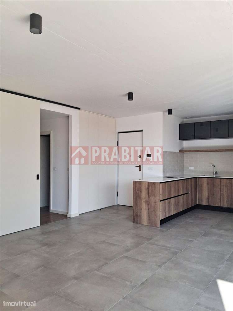 APARTAMENTO T2 . NOVO-2