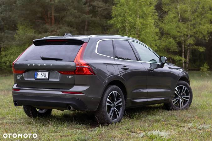 Volvo XC 60 T5 AWD Momentum Pro - 8