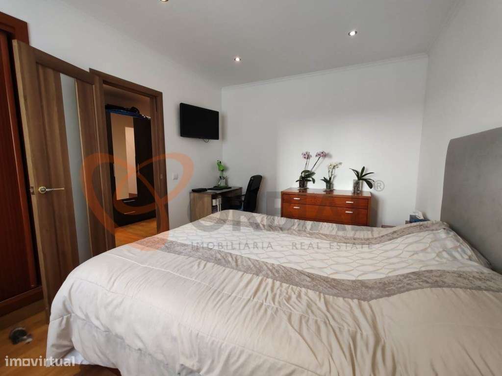 Apartamento T2 para venda com vista mar e piscina em Albufeira-8