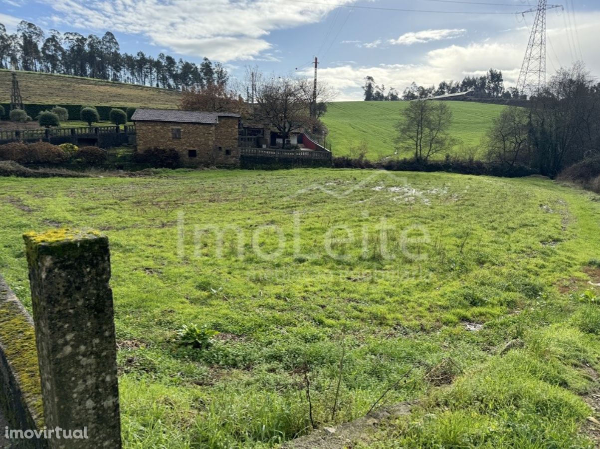 Terreno Vila do Conde Ferreiró