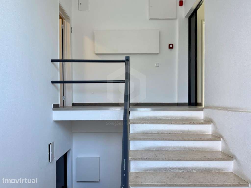 Escritório para arrendar em Vila Nogueira de Azeitão - Grande imagem: 5/12