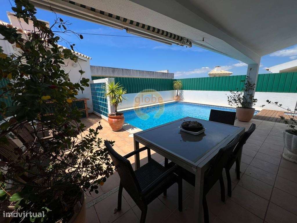 Moradia de 2 Pisos com Piscina, Próxima às Praias de Sesimbra, Alde... - Grande imagem: 3/56