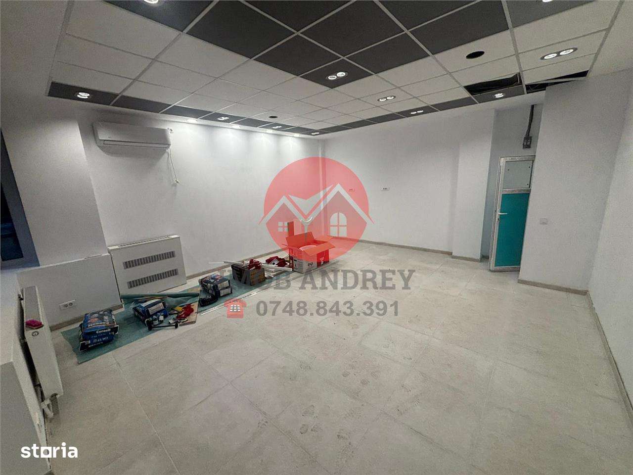 Spatiu de închiriat – Ultracentral, parter, vitrina mare, trafic inten - Imagine principală: 1/5