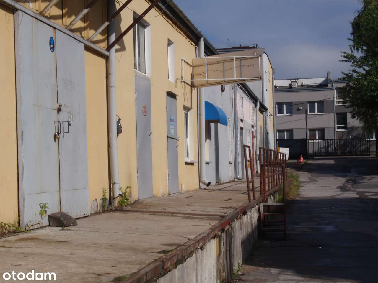 budynek biurowo - magazynowo - usługowy - Pełny obrazek: 3/4