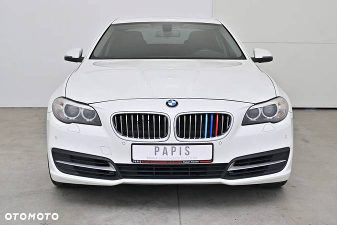 BMW Seria 5 520d xDrive - 12