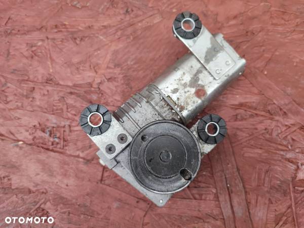 BMW E39 TOURING / KOMBI ORYGINALNY SILNICZEK WYCIERACZKI TYŁ Z KLAPY O NR. 8 361 640 OEM - 6