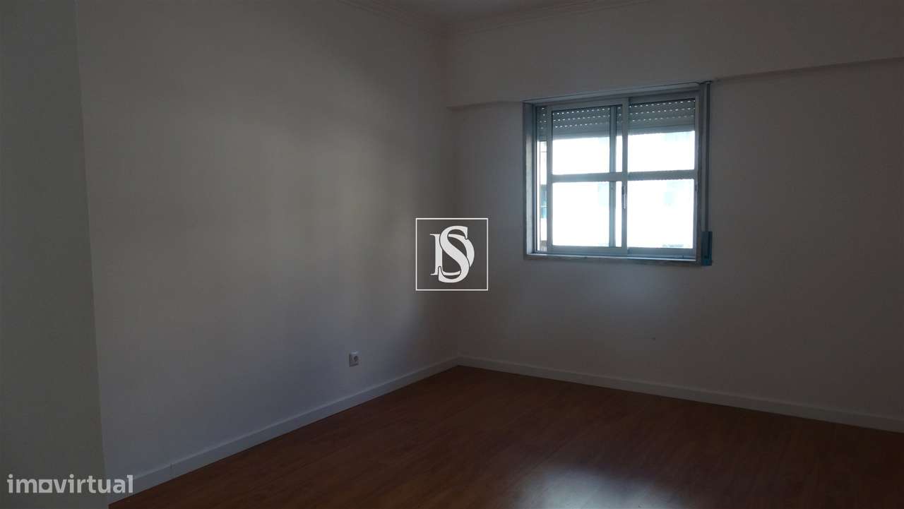 Apartamento T2 Venda na Tapada das Mercês-7