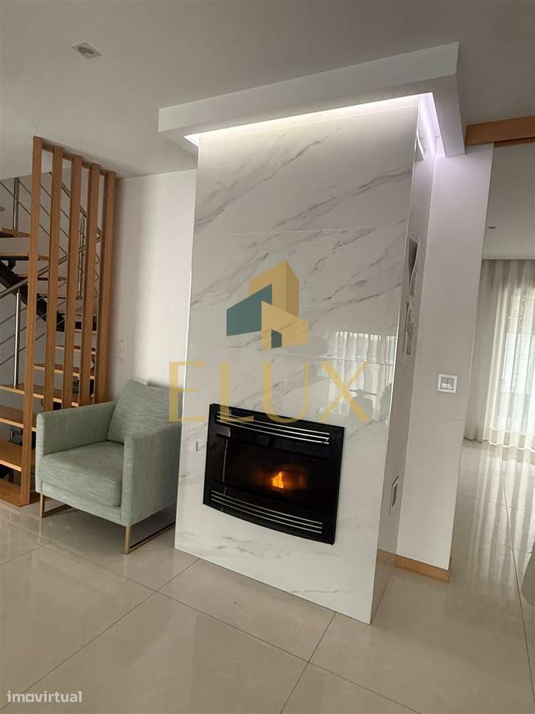 Moradia Geminada T3 Venda em Lustosa e Barrosas (Santo Estêvão),Lousad-5