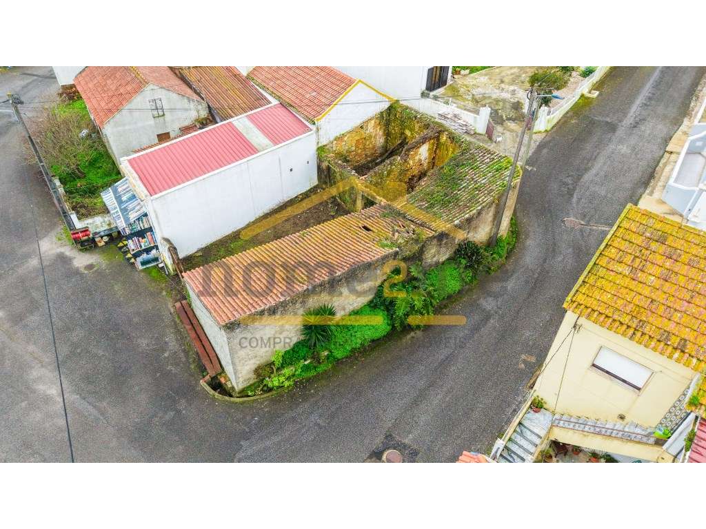 Moradia T2 -Zibreira de Fetais- Sobral de Monte Agraço - Grande imagem: 2/17