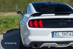 Ford Mustang 5.0 V8 GT - 34