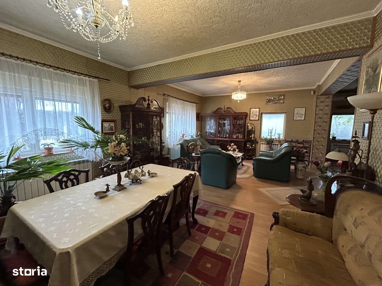 Vand casa mare, din caramida,situata in Parneava, st.972 mp, sc.230 mp-1