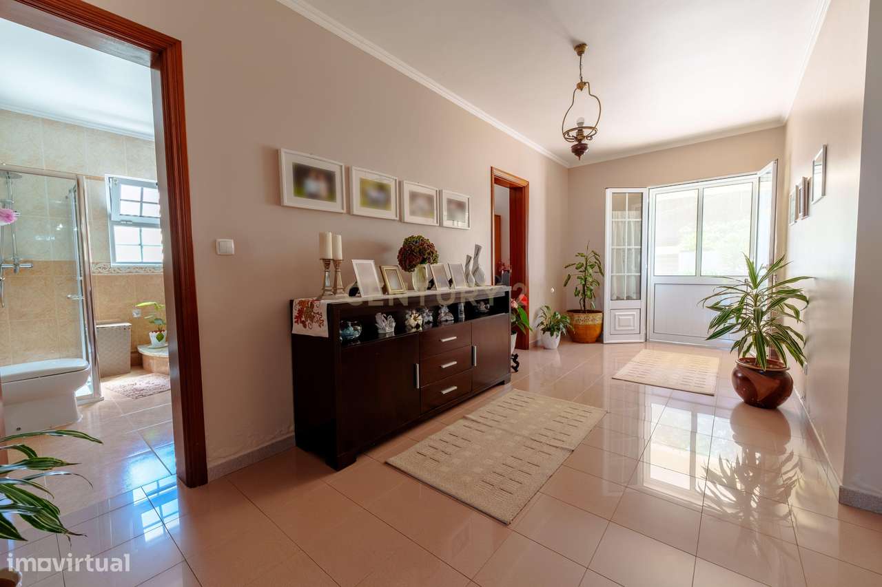 Moradia T4 com 2.971 m² de Terreno e Vista Panorâmica-21