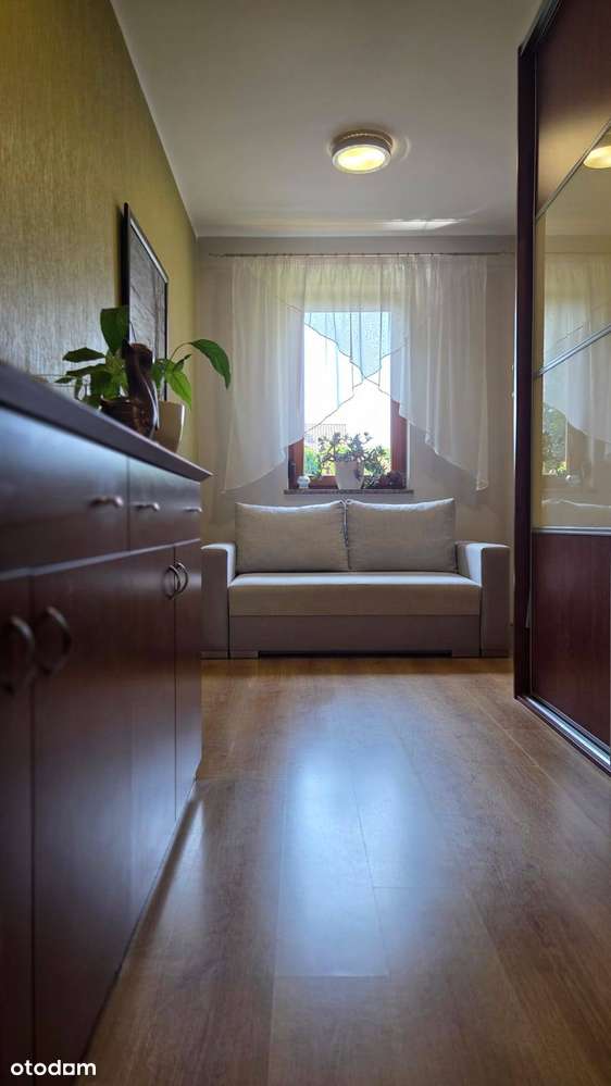 Otulony zielenią i słońcem DOM 216 m²-6 pokoi,2 łazienki,pralnia,GARAŻ-12