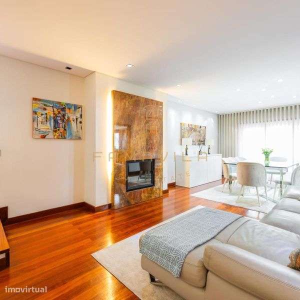 Moradia T4 de Alto Padrão no Centro de Vila Nova de Famalicão. - Grande imagem: 5/8