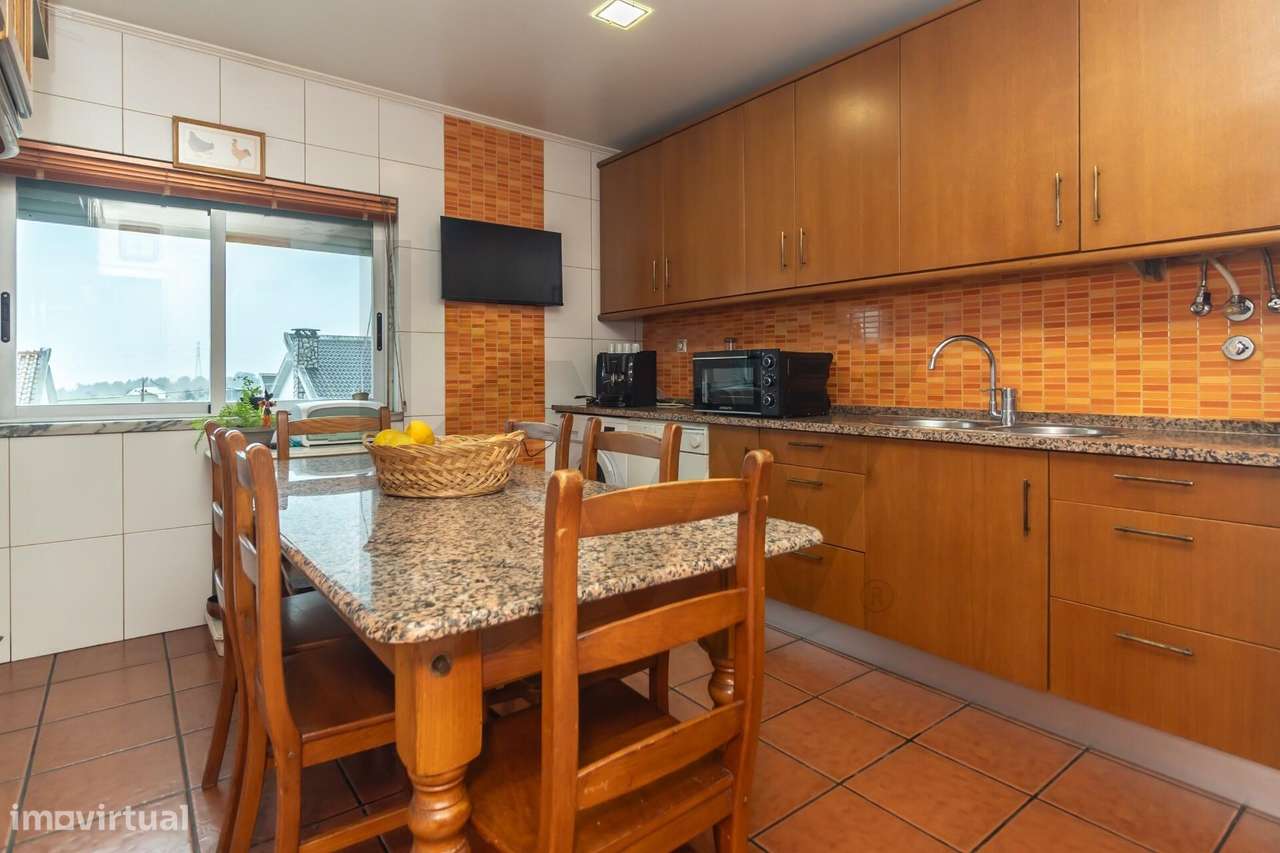 Apartamento T2+1 nos Foros da Amora - Grande imagem: 2/35