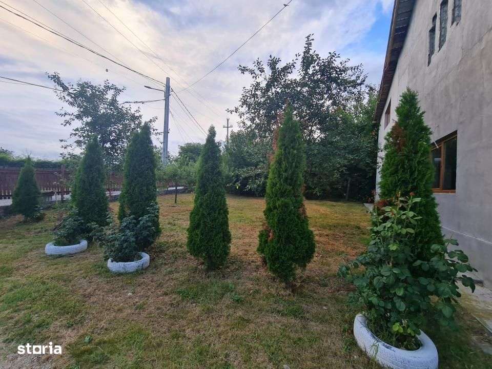 Casa Spatioasa 7 Camere / Teren 2000 mp /  Zona Peris - Imagine principală: 2/20