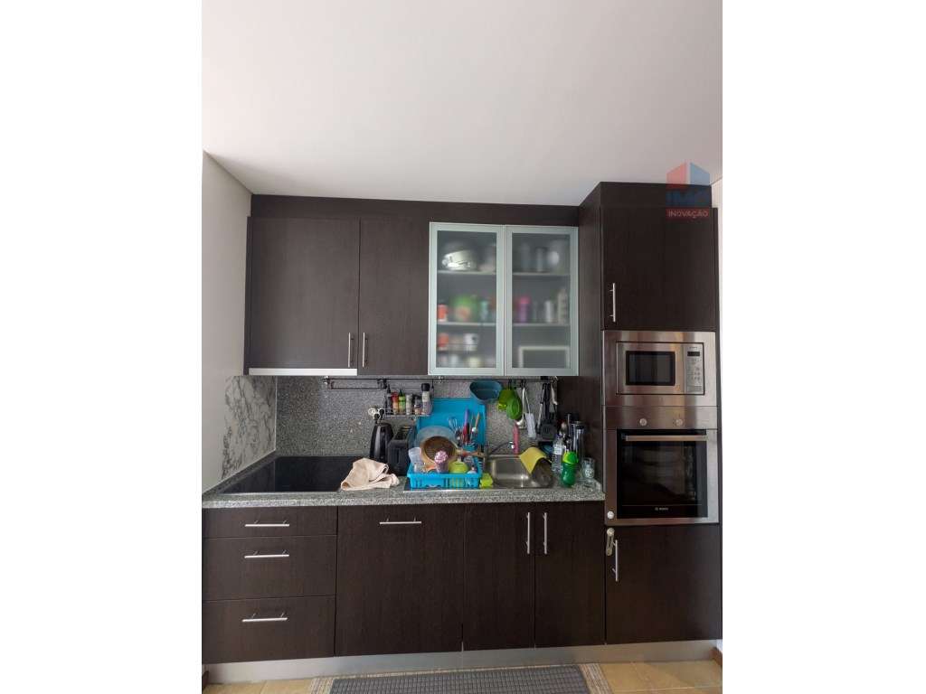 APARTAMENTO T2 COM 2 LUGARES DE GARAGEM-3