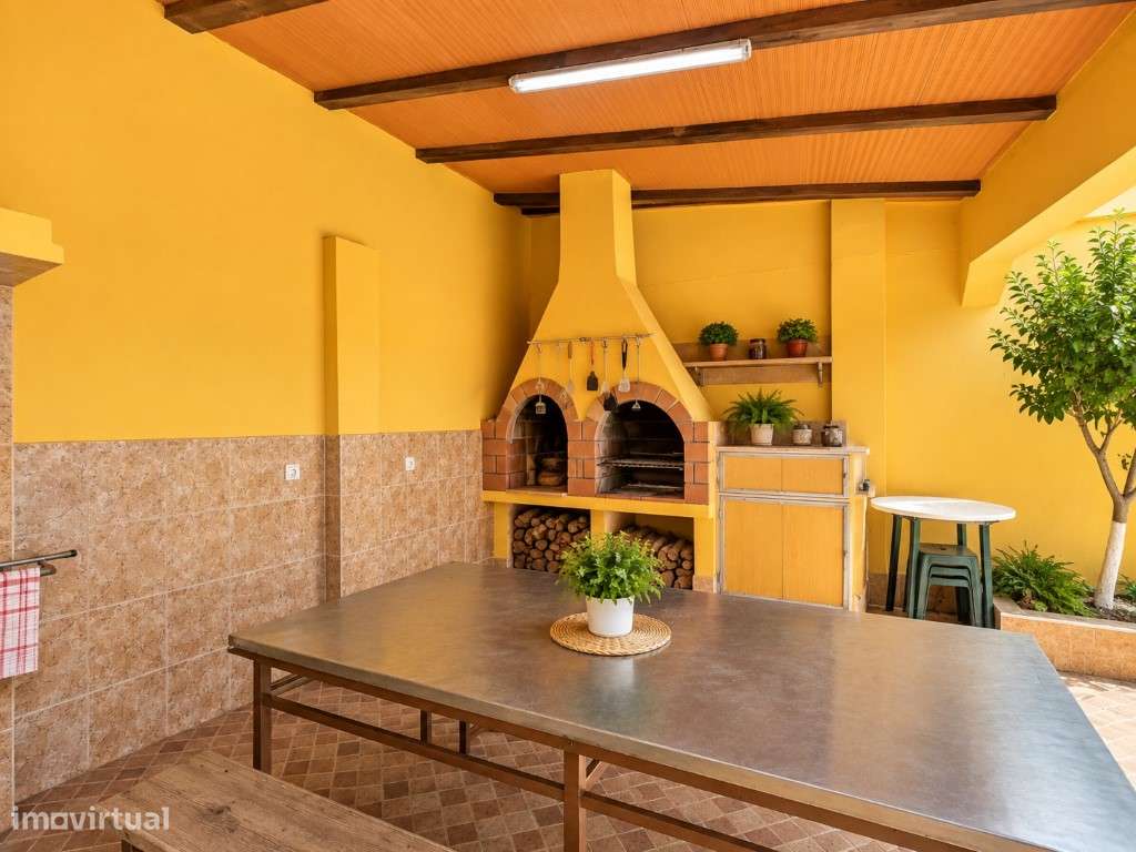 MORADIA 195 m² COM POTENCIAL PARA 2 HABITAÇÕES | PRÓXIMA DAS PRAIAS...-52