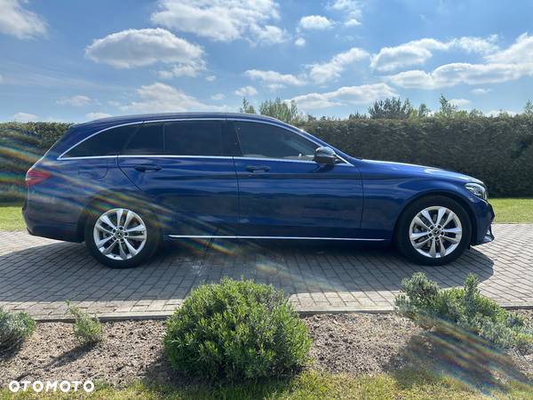 Mercedes-Benz Klasa C 220 d T 9G-TRONIC - 32