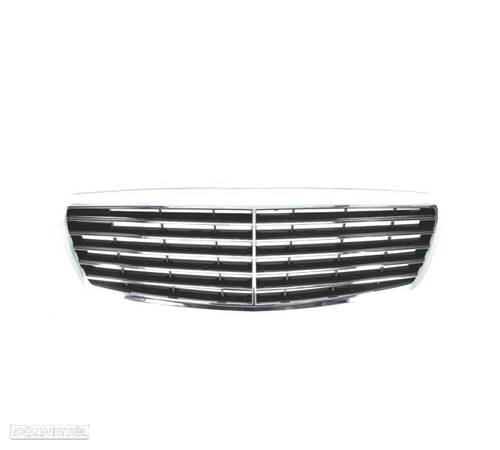 GRELHA FRONTAL PARA MERCEDES E W211 02-06 CROMADA - 2