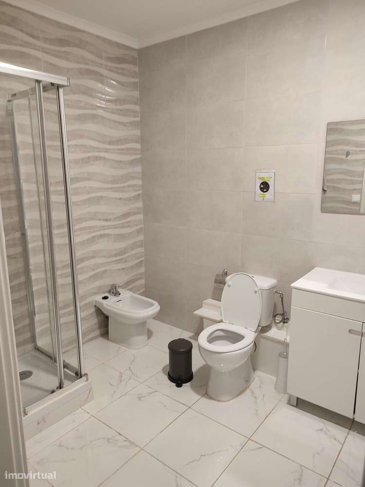 Excelente T7 para venda na Cruz de Celas-30