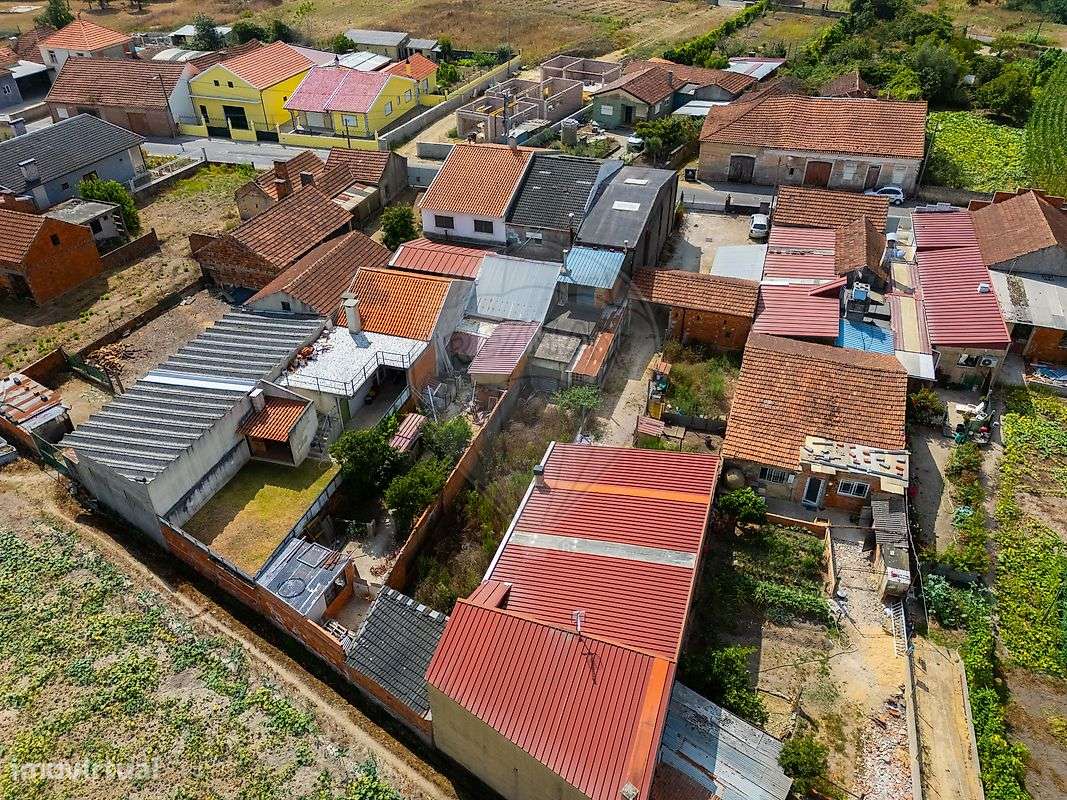Moradia T2 para venda-10