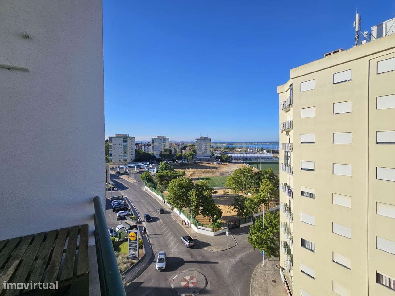 Apartamento Renovado com Vista Rio em Amora, Seixal - Grande imagem: 4/7