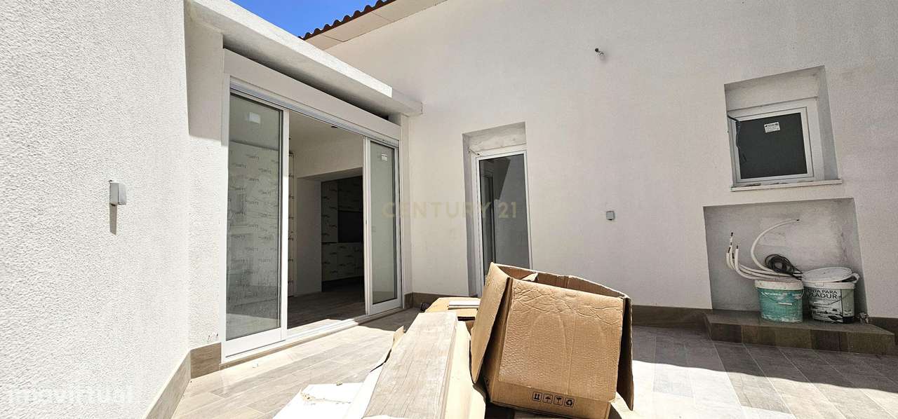 Moradia T2 + 1 no coração do bairro da Ajuda-22